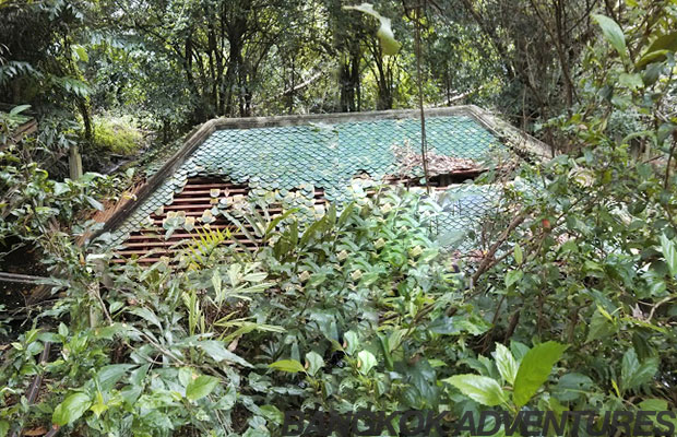 Bang Krachao abandoned temple