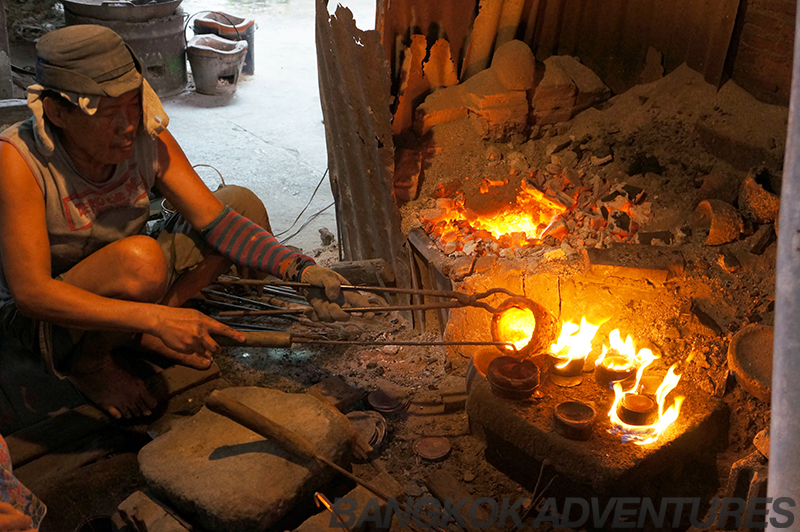 Artisan bowl making on the Just Nok bike tour of Bangkok