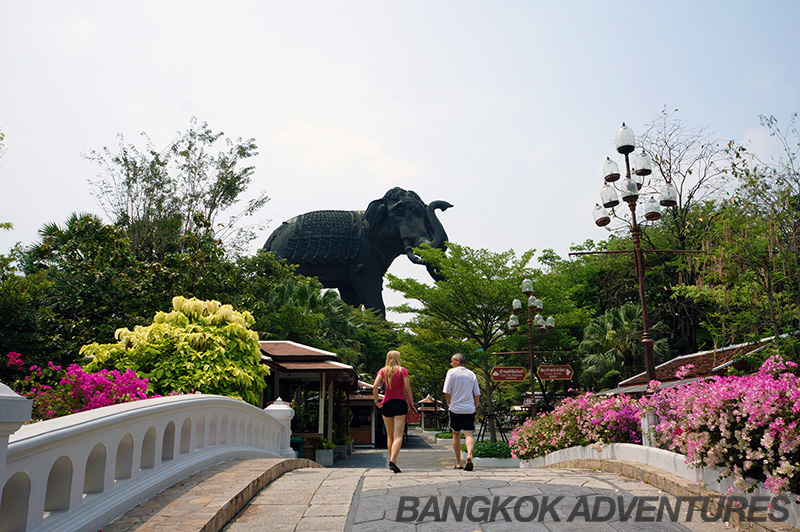 Entrance to Erawan Museum, Bangkok