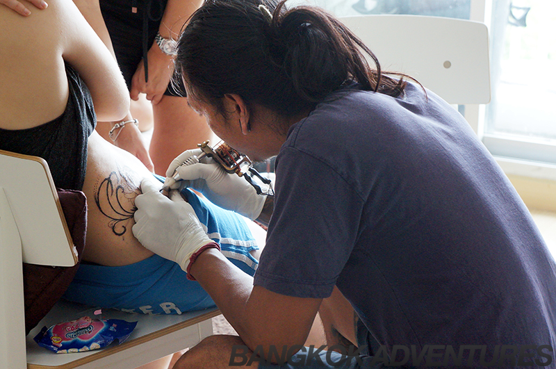Tong, tattoo artist in Bangkok